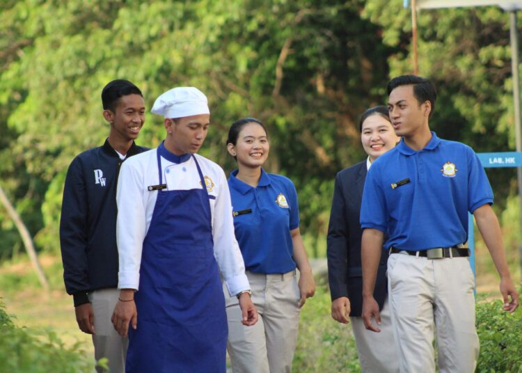 Ingin Berkarir di Dunia Perhotelan Skala Dunia PBC Solusinya!