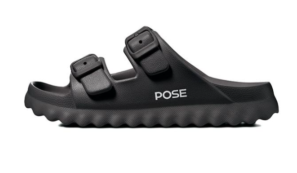 Perbedaan Sandal Pose dan Posee