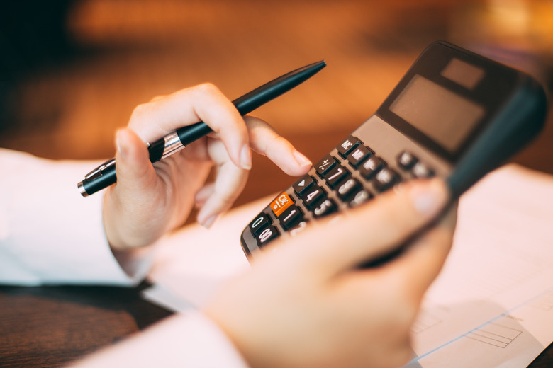 Bandingkan Harga dengan Fasilitas